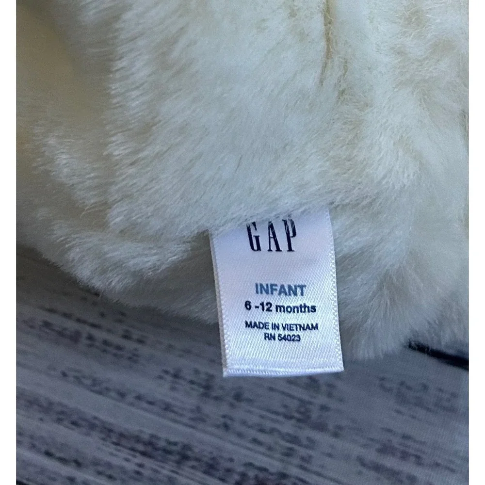 GAP Infant‎ White Fuzzy Trapper Hat with Pink Flower Embroidery 6-12 Months